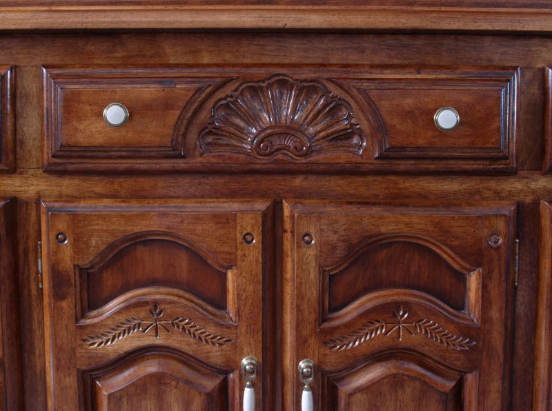 Cabinet Staining Service in Kokomo, IN
